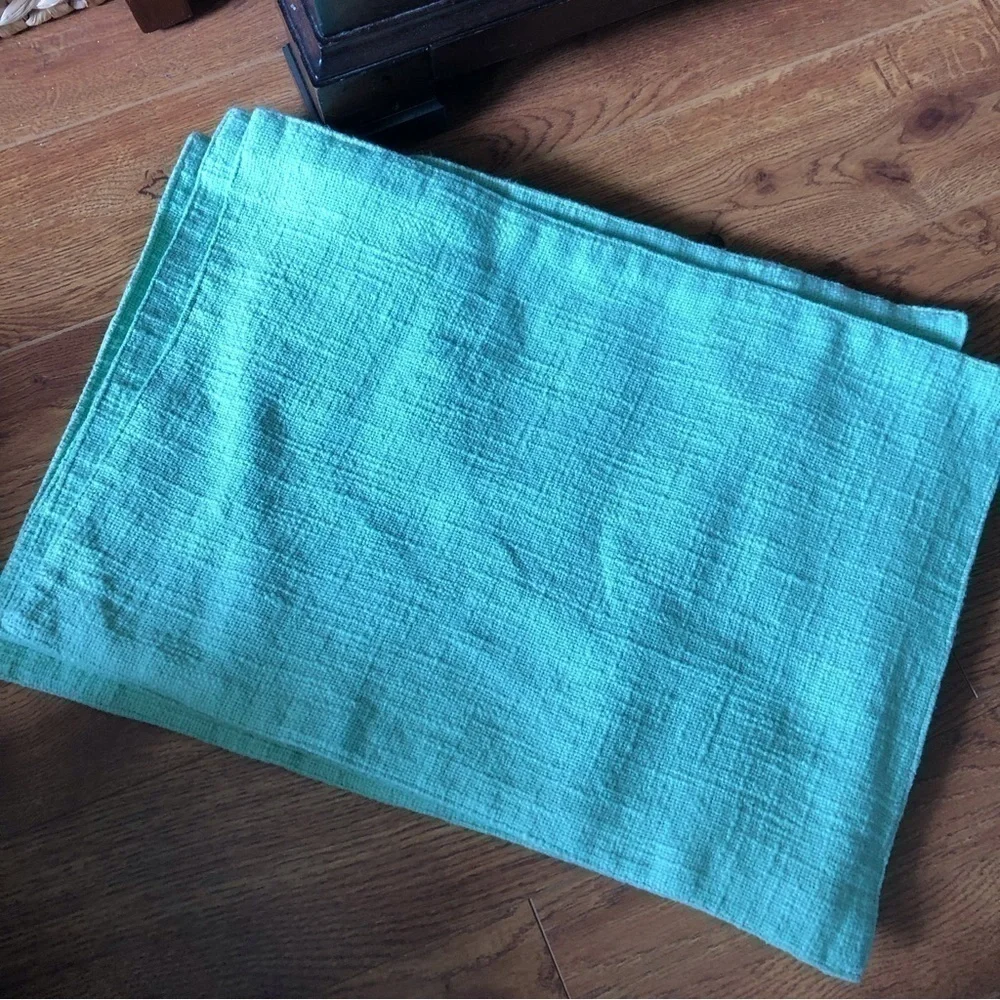 Green Woven fabric placemats in set of four